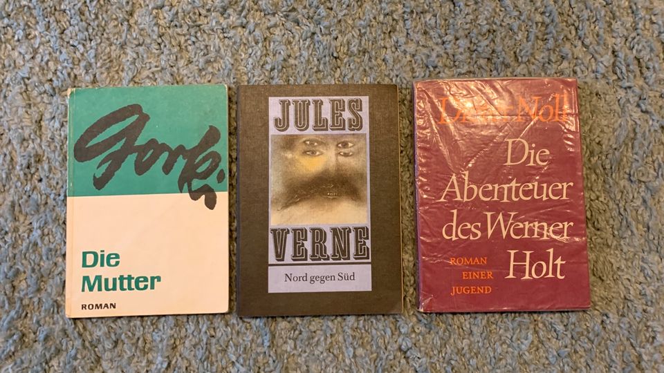 Bücher aus DDR Zeiten in Dresden