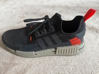 Adidas NMD R1 Herren Sneaker Turnschuhe Gr 9 neuwertig Berlin - Zehlendorf Vorschau
