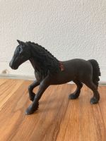 Schleich Pferd13749  Friese Stute schwarz rot Zöpfe Frisur Flicka Bayern - Heroldsberg Vorschau