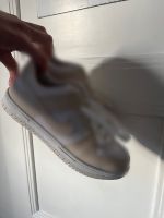 Beige Weiß Schuhe Sneaker Größe 39/40 Nordrhein-Westfalen - Oelde Vorschau