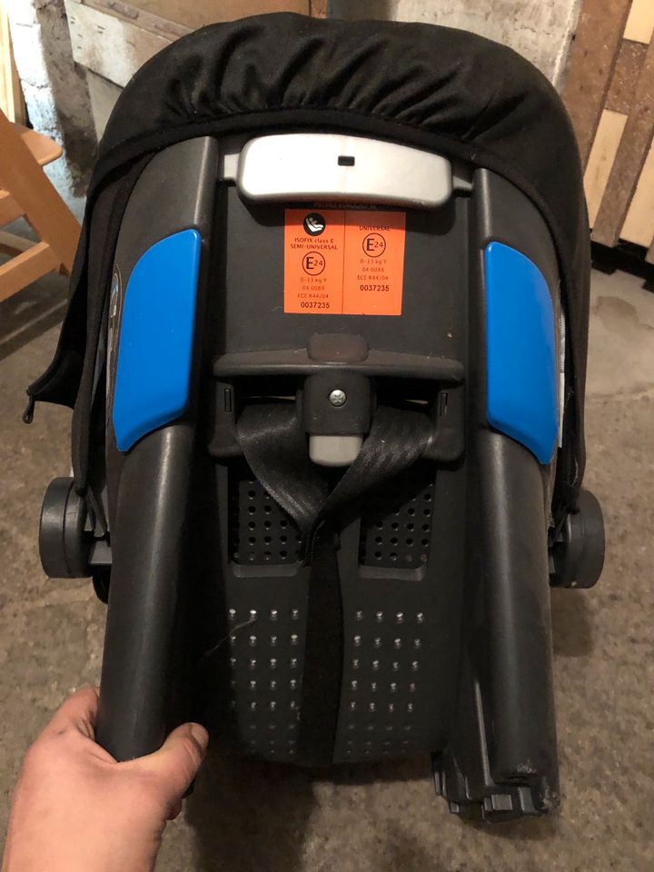 Peg Perego Babyschale Primo Viaggio  Kindersitz in Leipzig