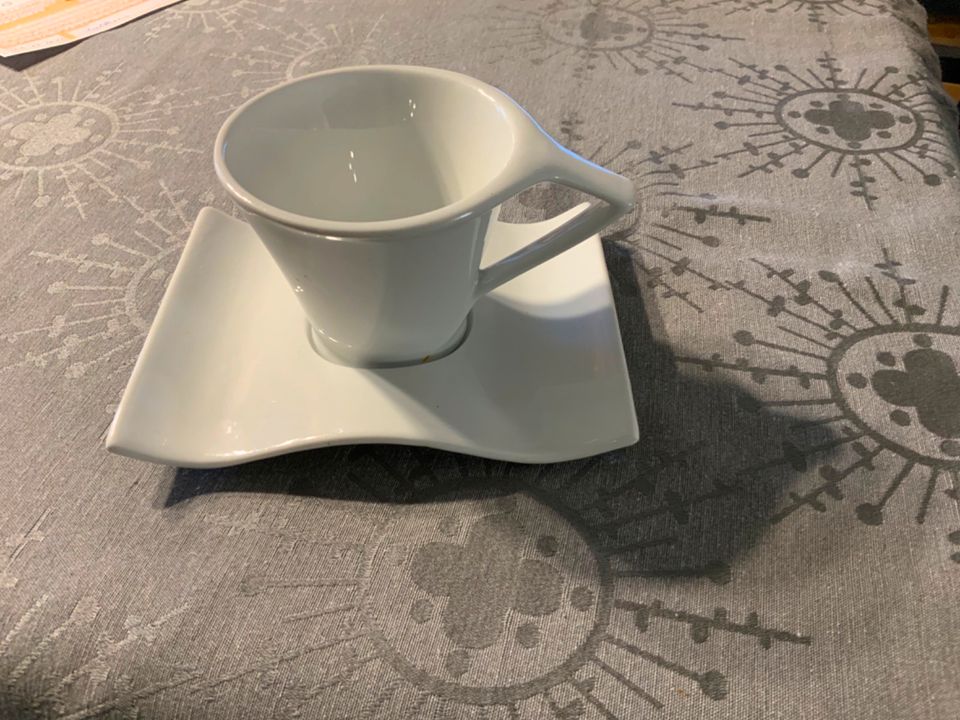 12 Tasse mit Untertassen,Marke Casa in Köln - Ehrenfeld | eBay  Kleinanzeigen ist jetzt Kleinanzeigen