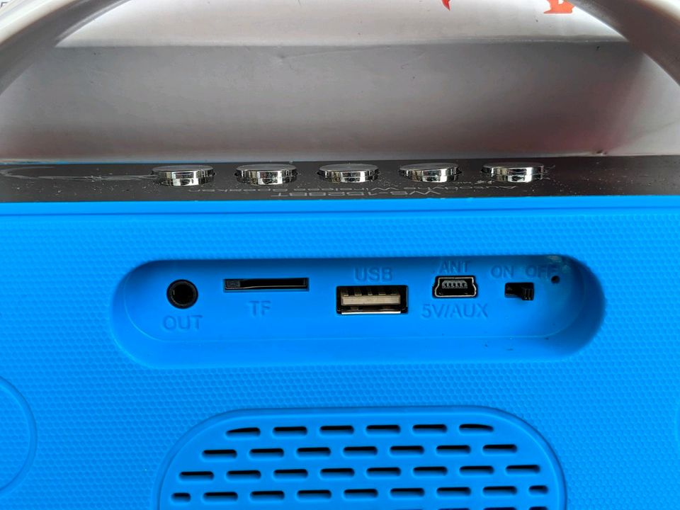 WS-1528BT - Bluetooth Speaker, FM-Radio, mp3-Player, USB/TF Card in Hamburg