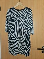 Wallis Petite Kleid Damen weiß blau Zebra Gr 14 L Winterkleid Leipzig - Schönefeld-Abtnaundorf Vorschau