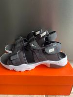 Nike Canyon Sandal Neu Damen Sandale Gr.40,5 Freizeit Sneaker Brandenburg - Cottbus Vorschau