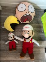 Plüschtiere Mario, Pac Man , Rick and Morty Niedersachsen - Bad Gandersheim Vorschau