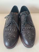 Sportlicher Halbschuh mit Haferlasche und Nieten, Gr. 39, Leder Hessen - Münchhausen Vorschau