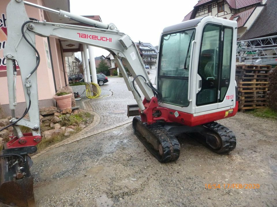 Vermiete Minibagger TB 125 in Oberharmersbach