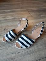 Damenschuhe Sandalen Neu Strandschuhe Größe 40 Super Mode Sachsen - Döbeln Vorschau