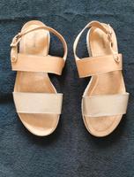 neue Sandalen in Größe 38 Nordrhein-Westfalen - Solingen Vorschau
