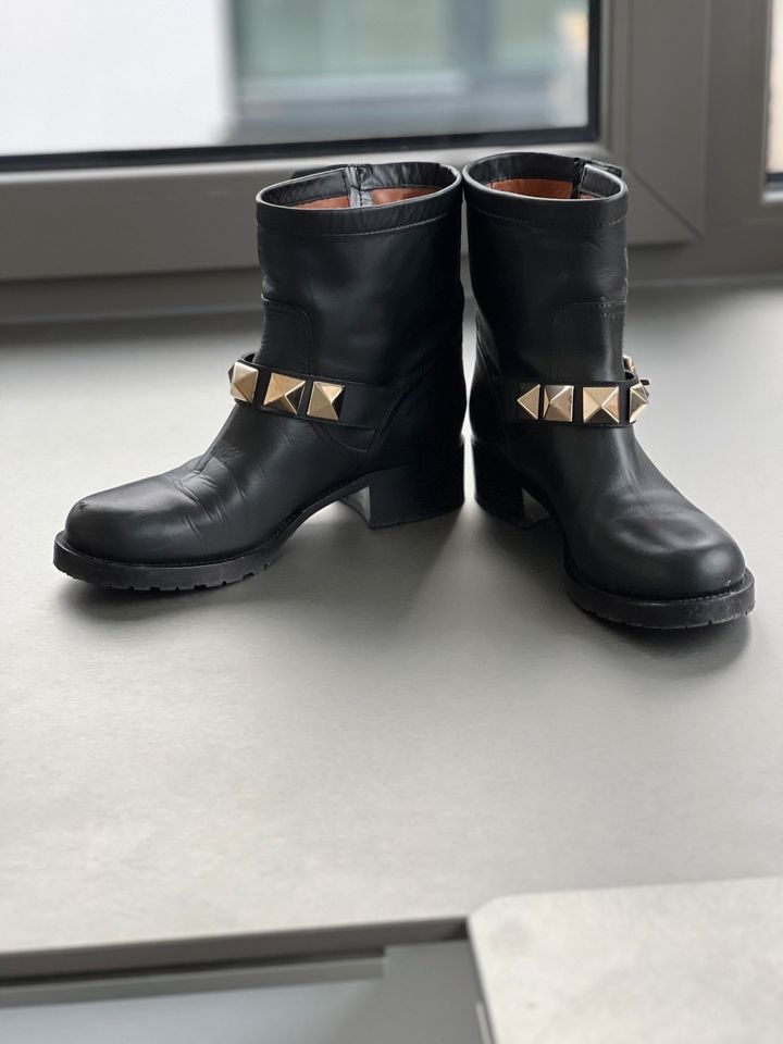 Valentino Garavani Rockstud Boots Stiefel 39 in Jena