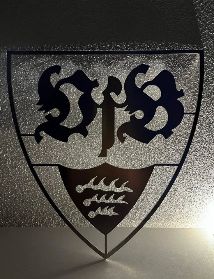 VFB Wappen aus gebürstetem Edelstahl in Reutlingen