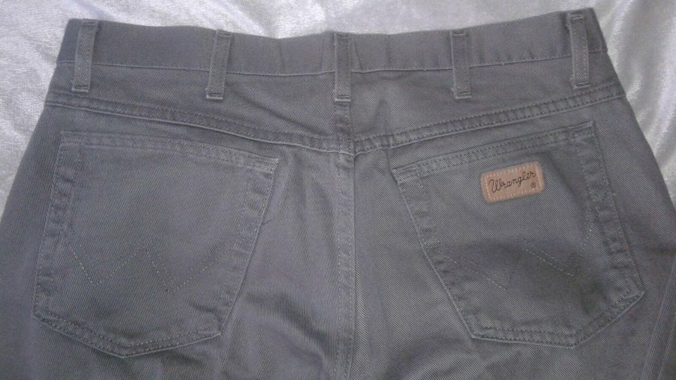 Wrangler Herrenjeans, W 36/L 32, dunkelgrau, neuw. in Bielefeld