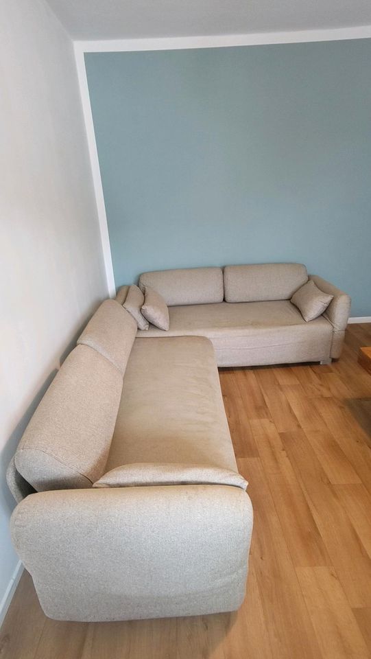 2 Sofas mit drei Seitenlehnen, ideal als Ecksofa in Hamburg