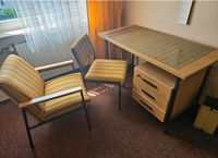 Schöner Schreibtisch aus Holz mit Stühlen zu Verschenken Nürnberg (Mittelfr) - Südstadt Vorschau