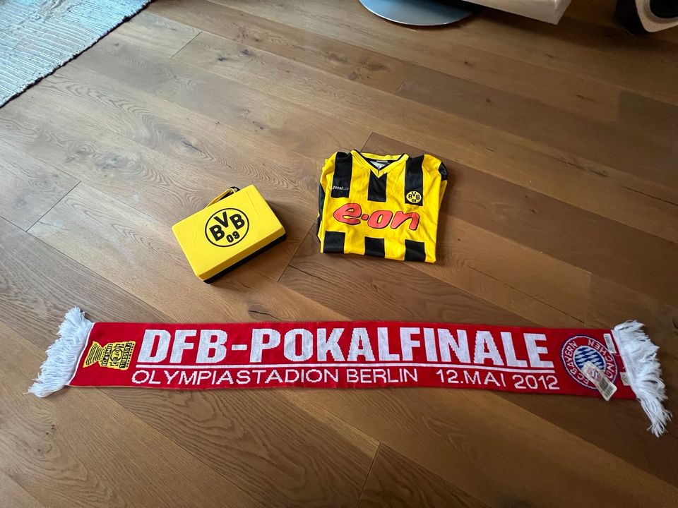 Fußballgott Kohler Sammler BVB Trikot Original Unterschrift in Düsseldorf