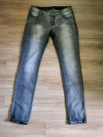 Jeans stonewashed grau mit Glitzersteinen Gr.40/42 Herzogtum Lauenburg - Mölln Vorschau