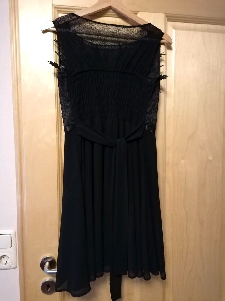 Kleid mit Spitze, schwarz, Gr. 36, Jugendweihe, Konfirmation, Fam in Karstädt Prignitz