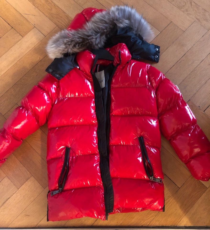 Kinder Winterjacke gr.128 rot in Augsburg