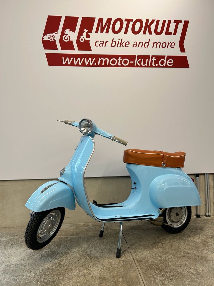 Vespa V50 R Rundlicht 1972 Hellblau / Azzurra in Langerringen