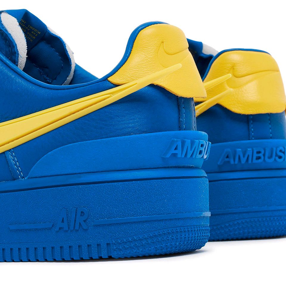 Nike Air Force 1 Low x Ambush / Größe 42,5 in Großrinderfeld