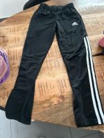 Adidas Jogginghose 140 Nordrhein-Westfalen - Moers Vorschau