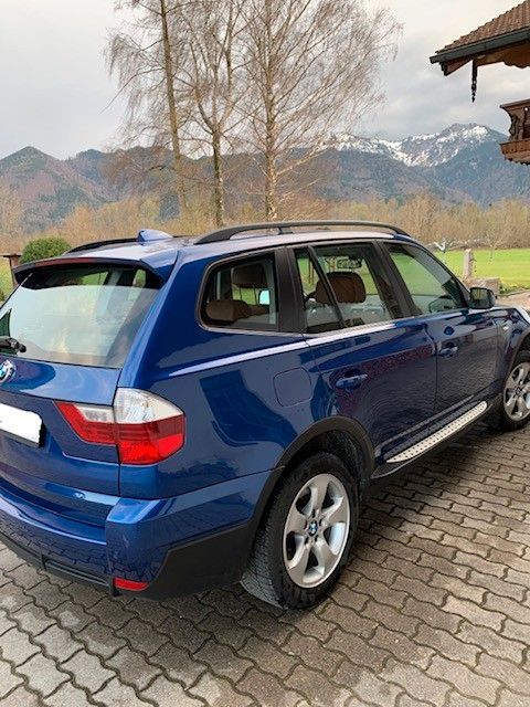 BMW X3 xDrive20d - in Übersee