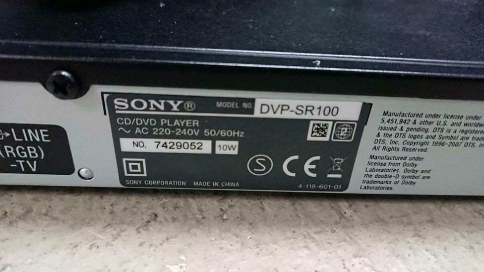 Sony DVP sr100 DVD Player CD RW , mp3, divx in München