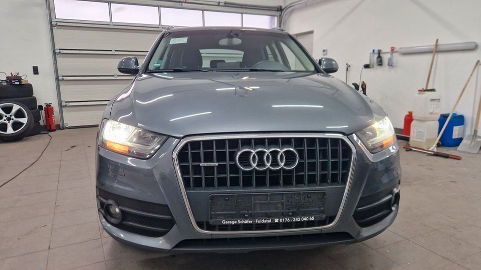 Audi Q3 2.0 TDI quattro S tronic LED Navi TÜV 02.26 in Fuldatal