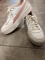 Puma Sneaker weiß rosa Gr. 41 Saarland - St. Ingbert Vorschau