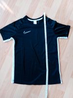 Trainingsshirt Nike Gr. 147-158cm Hessen - Dautphetal Vorschau