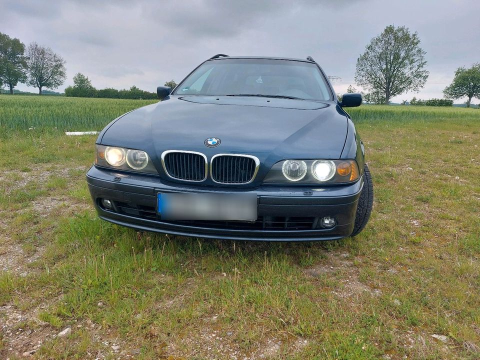 BMW E39 525i Touring, 1,5 Jahre TÜV in Bad Lausick