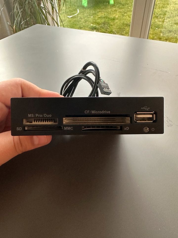 USB 2.0 Kartenlesegerät für PC Gehäuse in Metzingen