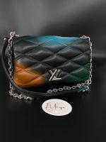 Louis Vuitton GO 14 Hologram Handtasche | Seltenheit Nordrhein-Westfalen - Lohmar Vorschau