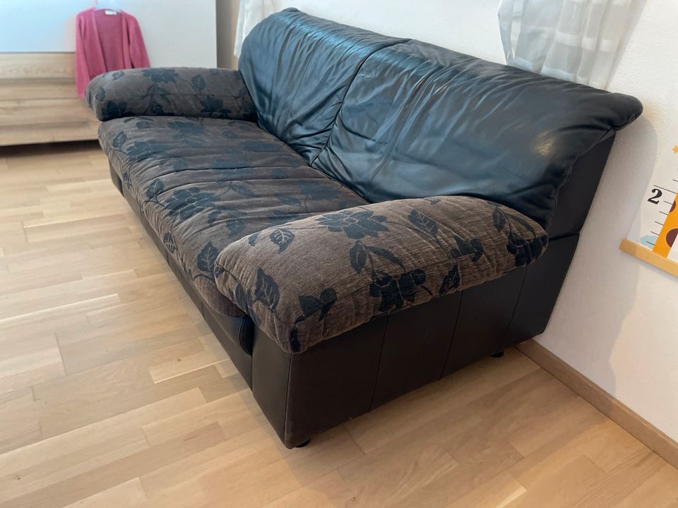 Couch - Sofa Leder schwarz mit Stoff in Deggendorf