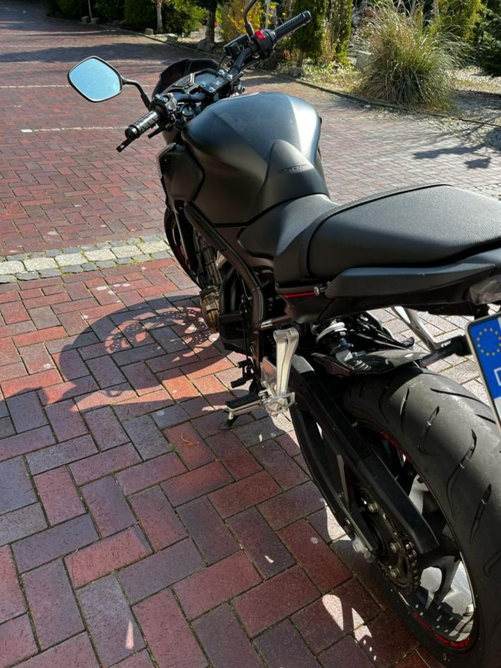 Honda CB650F VIELE EXTRAS in Wilhelmshaven