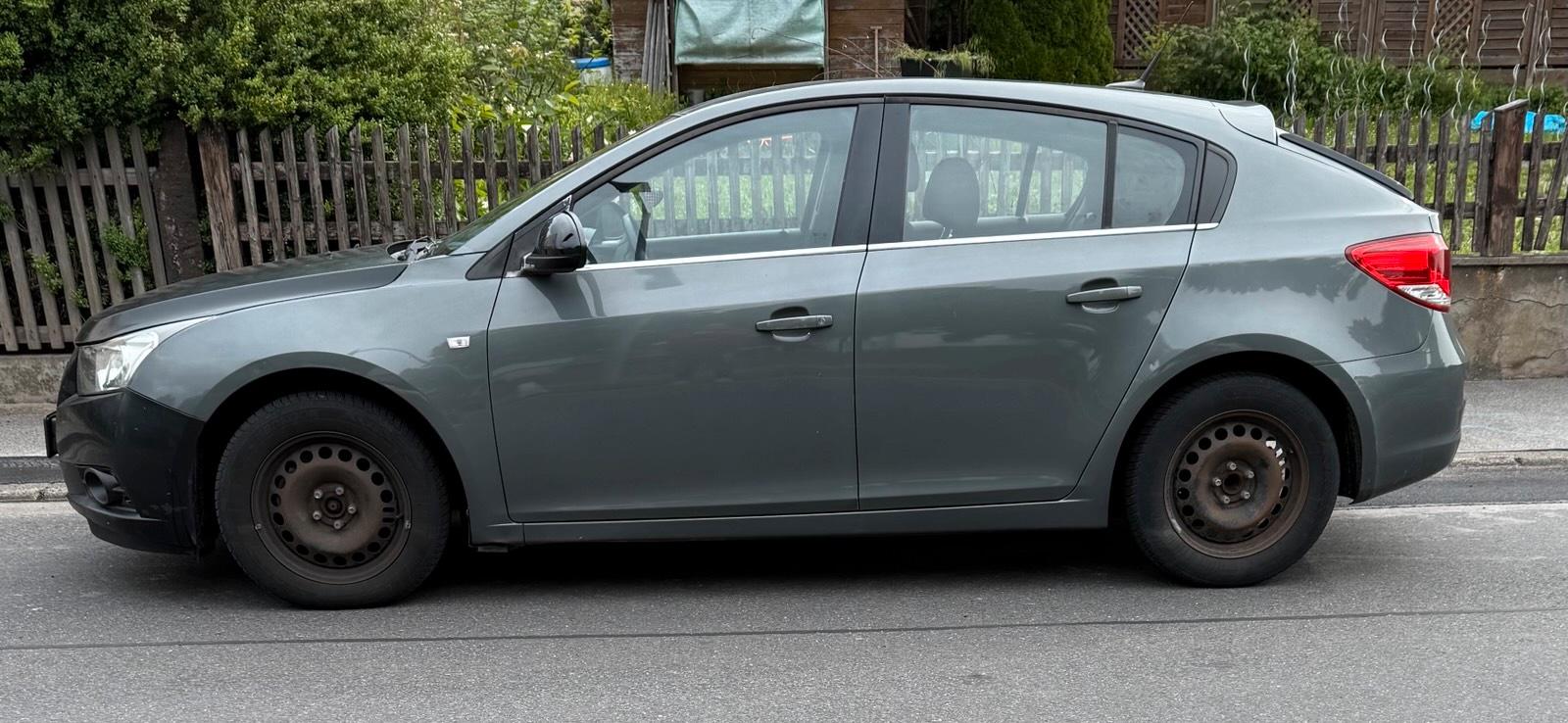 Abbildung des Autos Chevrolet Cruz