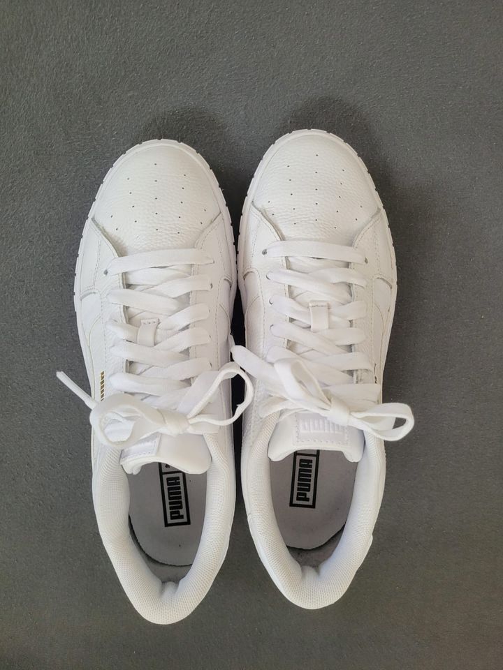 Weiße Sneaker Cali Star von Puma Gr. 42 - wie NEU in Stuttgart