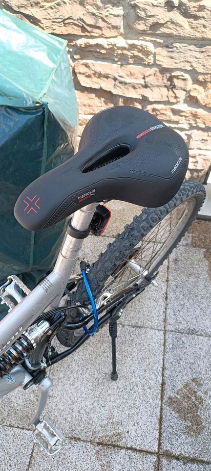 Verkaufe ein Mountainbike in gutem Zustand.26 Zoll in Blomberg