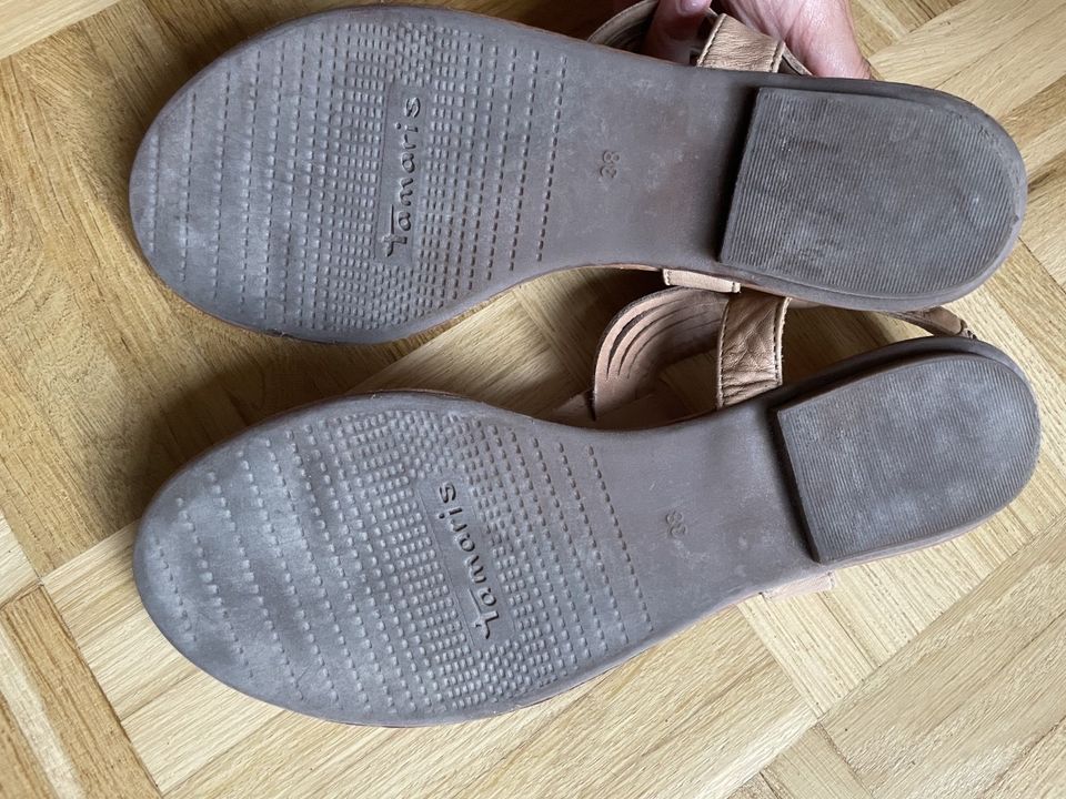 Sandalen Tamaris taupe/beige? Leder Glitzer Größe 38 in Hamburg