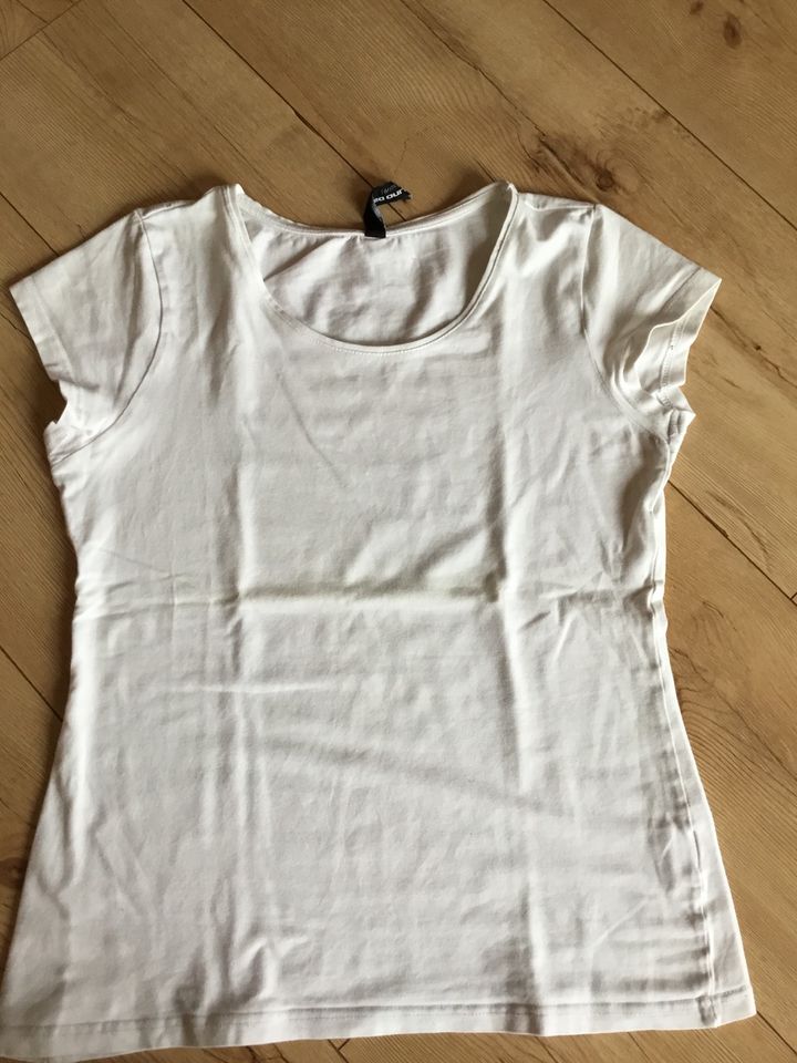 T-Shirt Blind Date weiß Gr.158 zu verschenken in Wegscheid