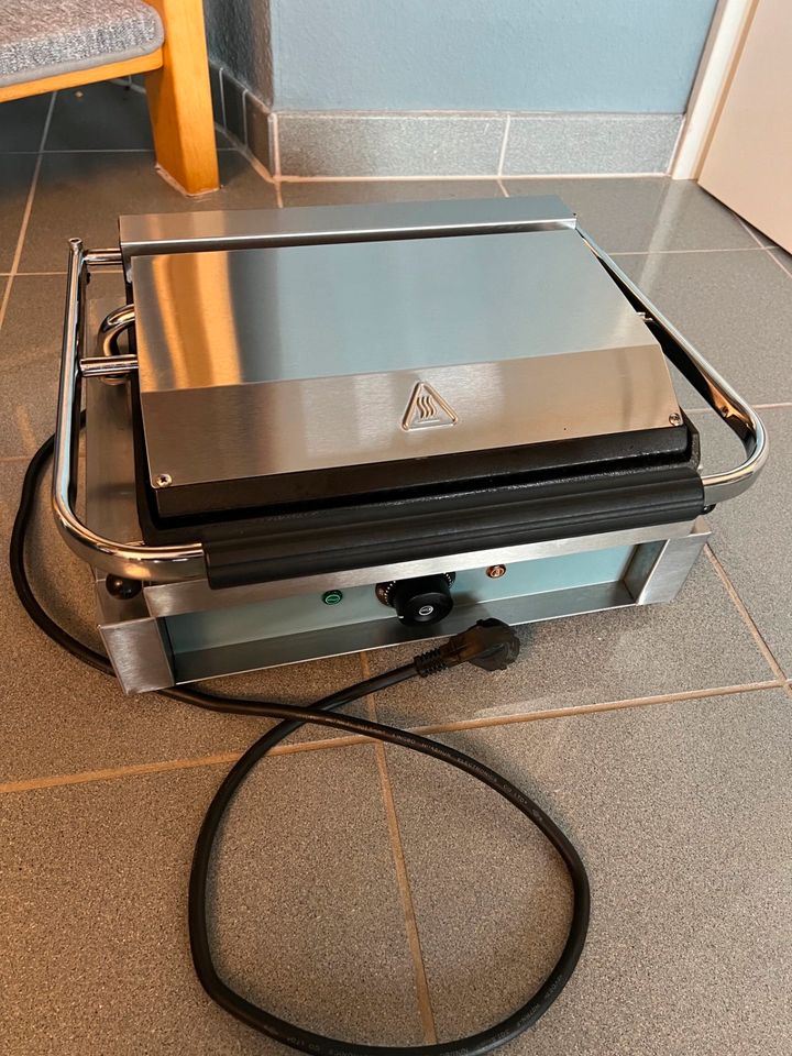 Bratscher Kontaktgrill 2200 Watt Panini in Rockenberg