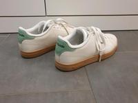 Reebok Turnschuhe weiß/salbeigrün Gr. 38,5 Kr. München - Garching b München Vorschau