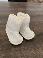 NEU Kinderwagen Schuhe gefüttert Baby Schuhe 0-6 Monate Übergang Nordrhein-Westfalen - Wipperfürth Vorschau