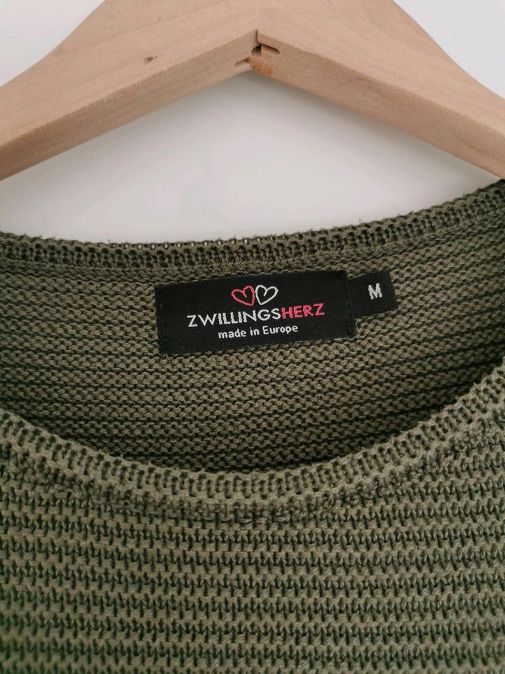 Zwillingsherz Pullover Strick khaki Gr. M in Freilassing