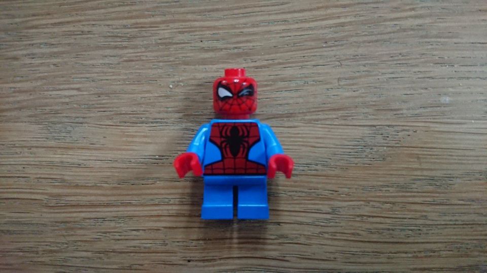 Lego Set Minifiguren Scorpion und Spider-Man 76071 in Frankfurt am Main