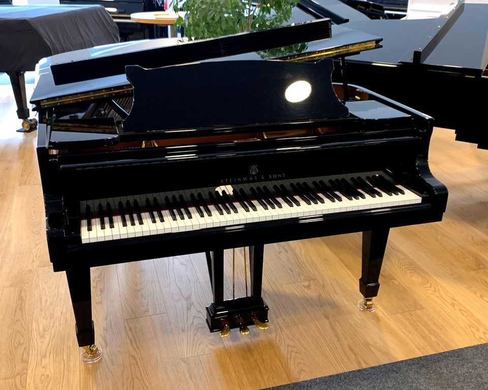 Steinway & Sons A-188 Flügel in schwarz poliert, Hamburg 1976 in Kamen