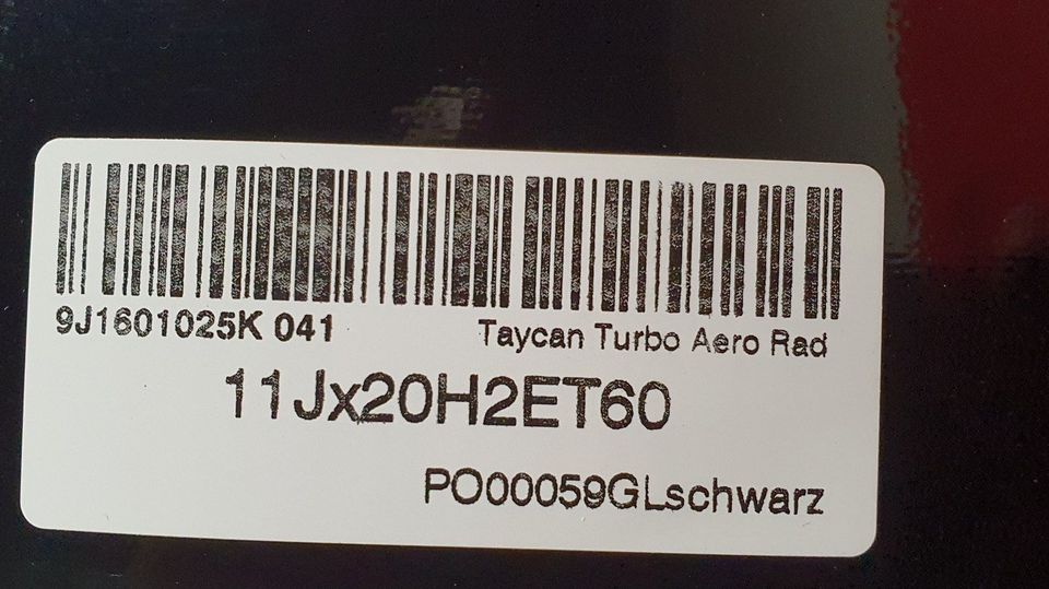 Porsche Taycan Turbo Aero Alufelge 11J x 20 ET60 9J1601025K 041 in Andernach