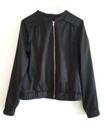 VILA Blouson schwarz Gr. 36/S Satinoptik leichte Jacke Blazer Berlin - Pankow Vorschau