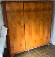 Massiver Kleiderschrank aus Holz VINTAGE RETRO Sachsen-Anhalt - Weißenfels Vorschau